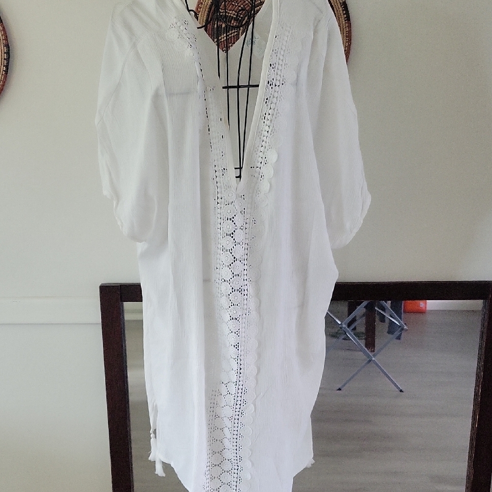 Kona Sol White Cover-Up with Lace Detail